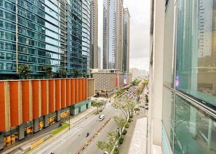 Bgc 1br Across Uptown Mall, Hyatt #oursw7b2 Holiday home *
